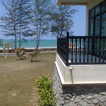 Mersing Beach Resort Exterior foto